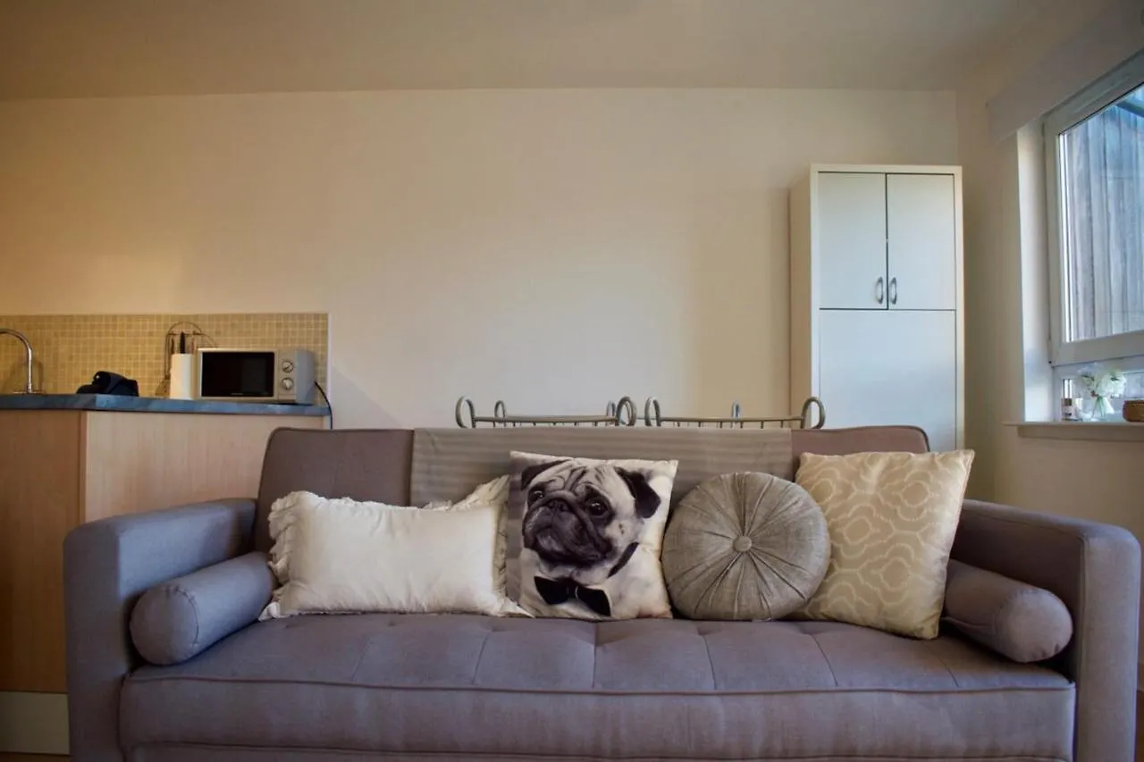 2 Bedroom Flat With Balcony Views Of Arthur'S Seat Edynburg
